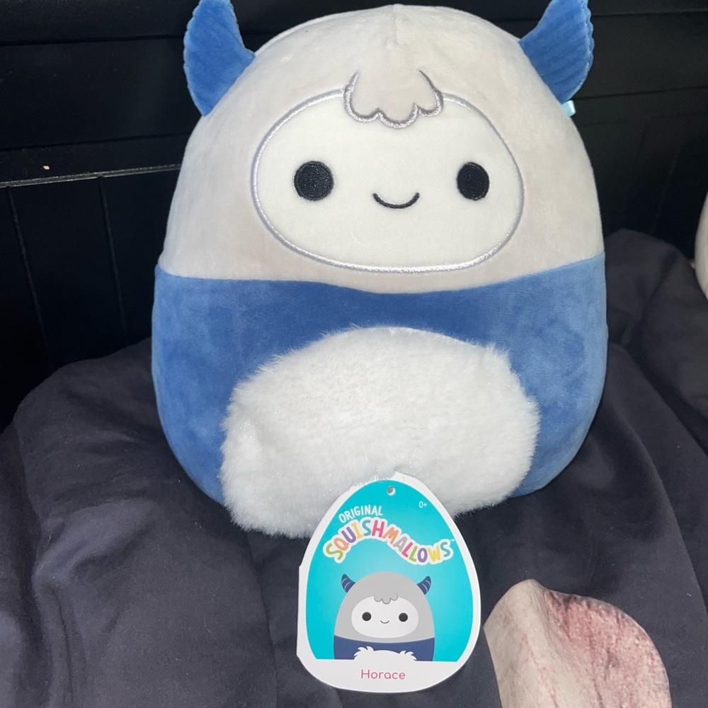 BNWT Yettie Horace Squishmallow
